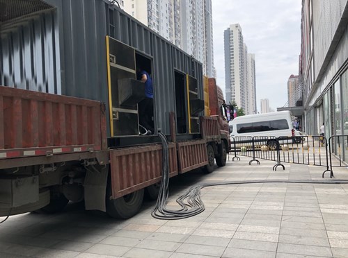 新和冷却液不足的情况下如何检查柴油发电机组？